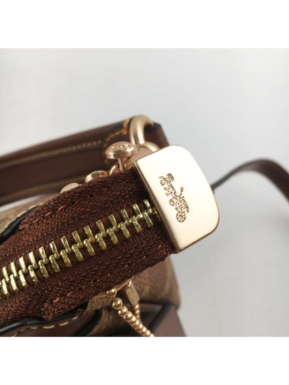 COACH Ashton Baguette In Signature Canvas Tan CY658 Crossbody outlet New JPN - Picture 5 of 7